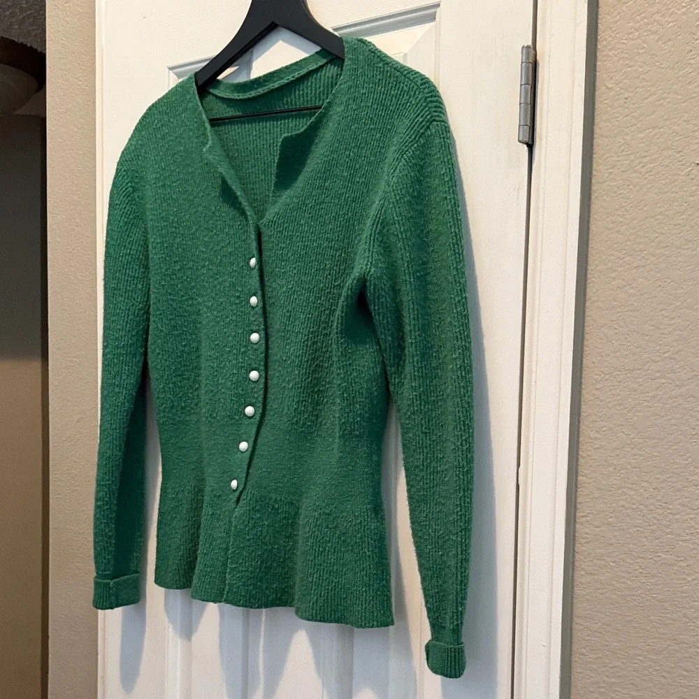 Emerald Green Peplum Button Down V-Neck Cardigan size M - Picture 1 of 13